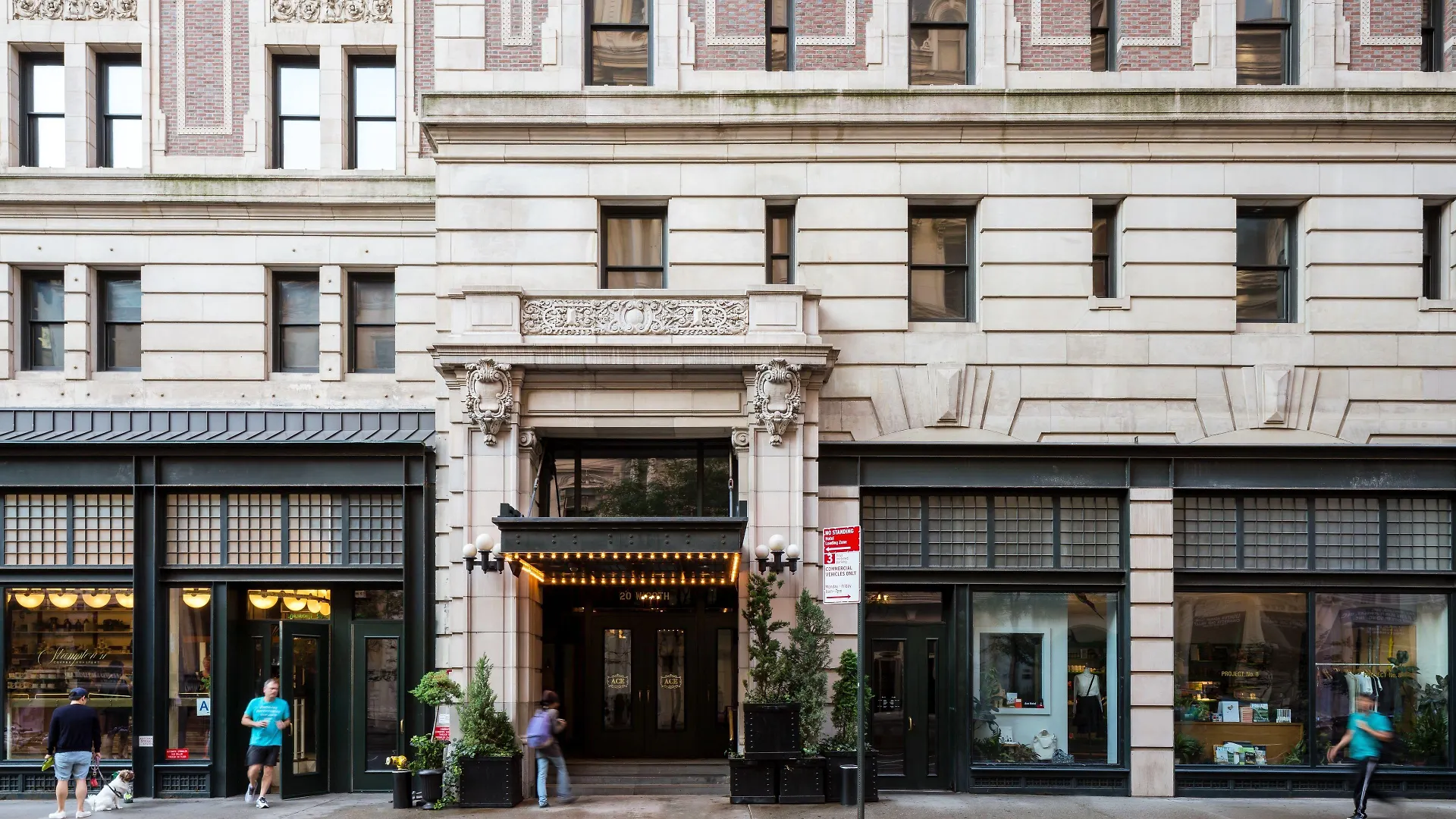 Séjour Romantique à Midtown West : 5 Hôtels Comparés