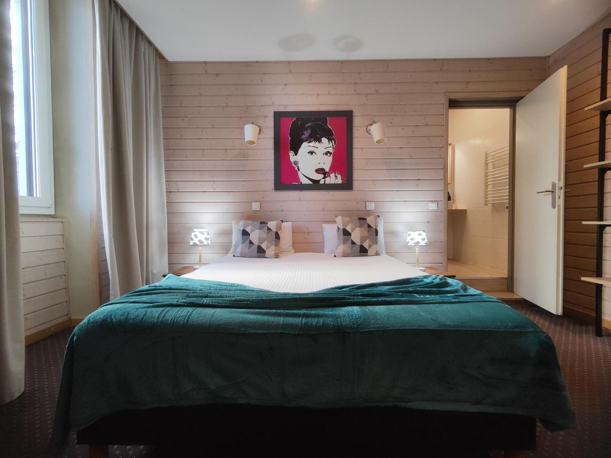 Où Dormir au Centre d'Annecy : 5 Hôtels 2 Étoiles Sélectionnés
